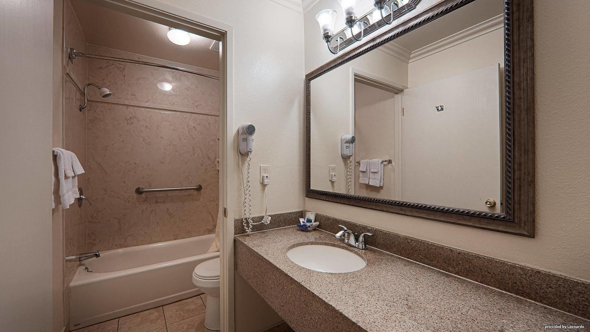 Surestay Hotel By Best Western Hollister Esterno foto