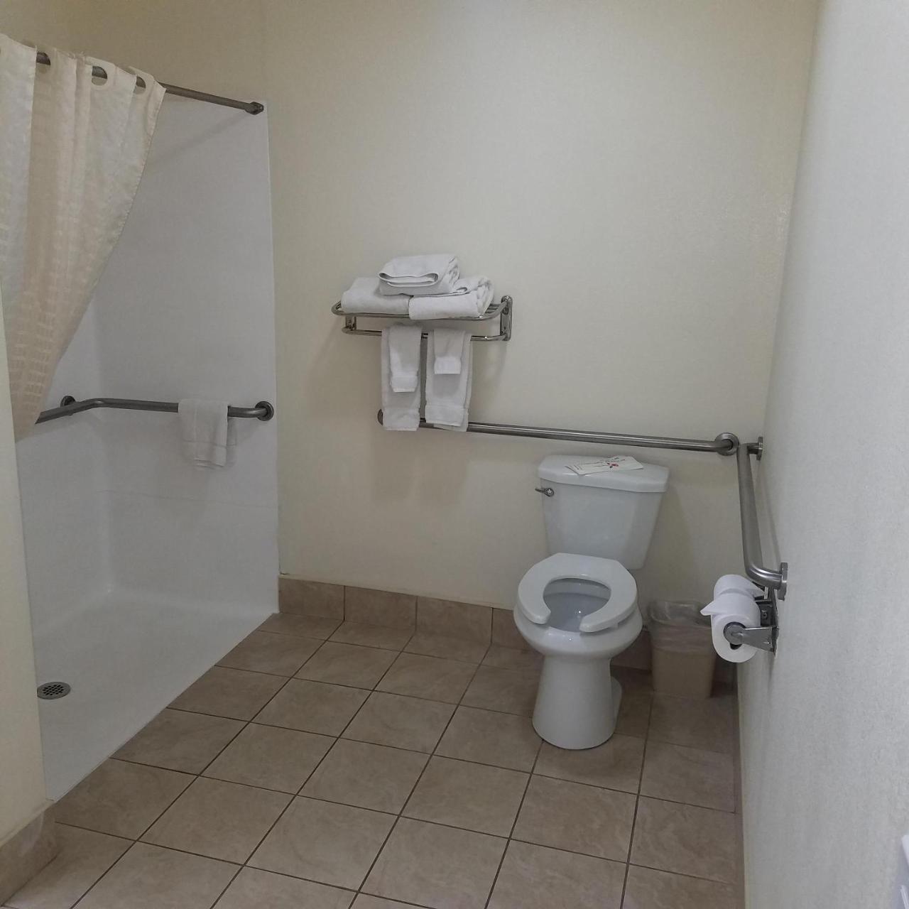 Surestay Hotel By Best Western Hollister Esterno foto