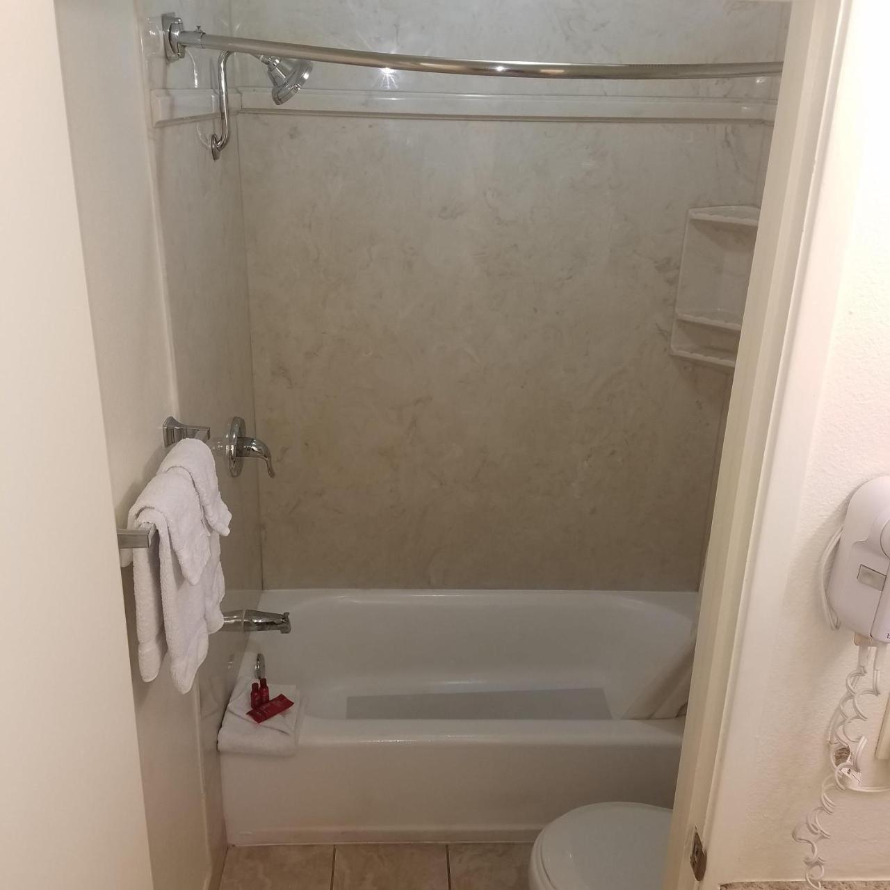 Surestay Hotel By Best Western Hollister Esterno foto