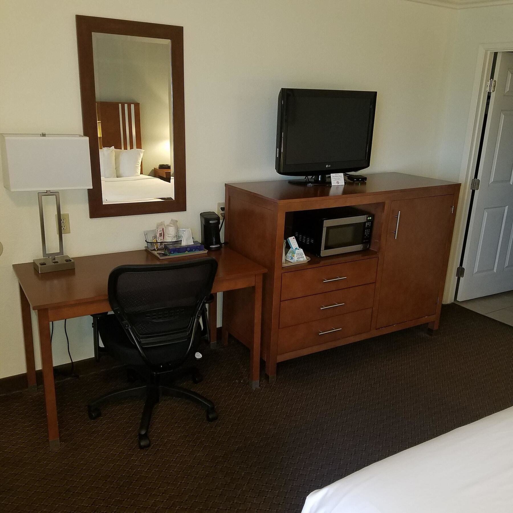Surestay Hotel By Best Western Hollister Esterno foto