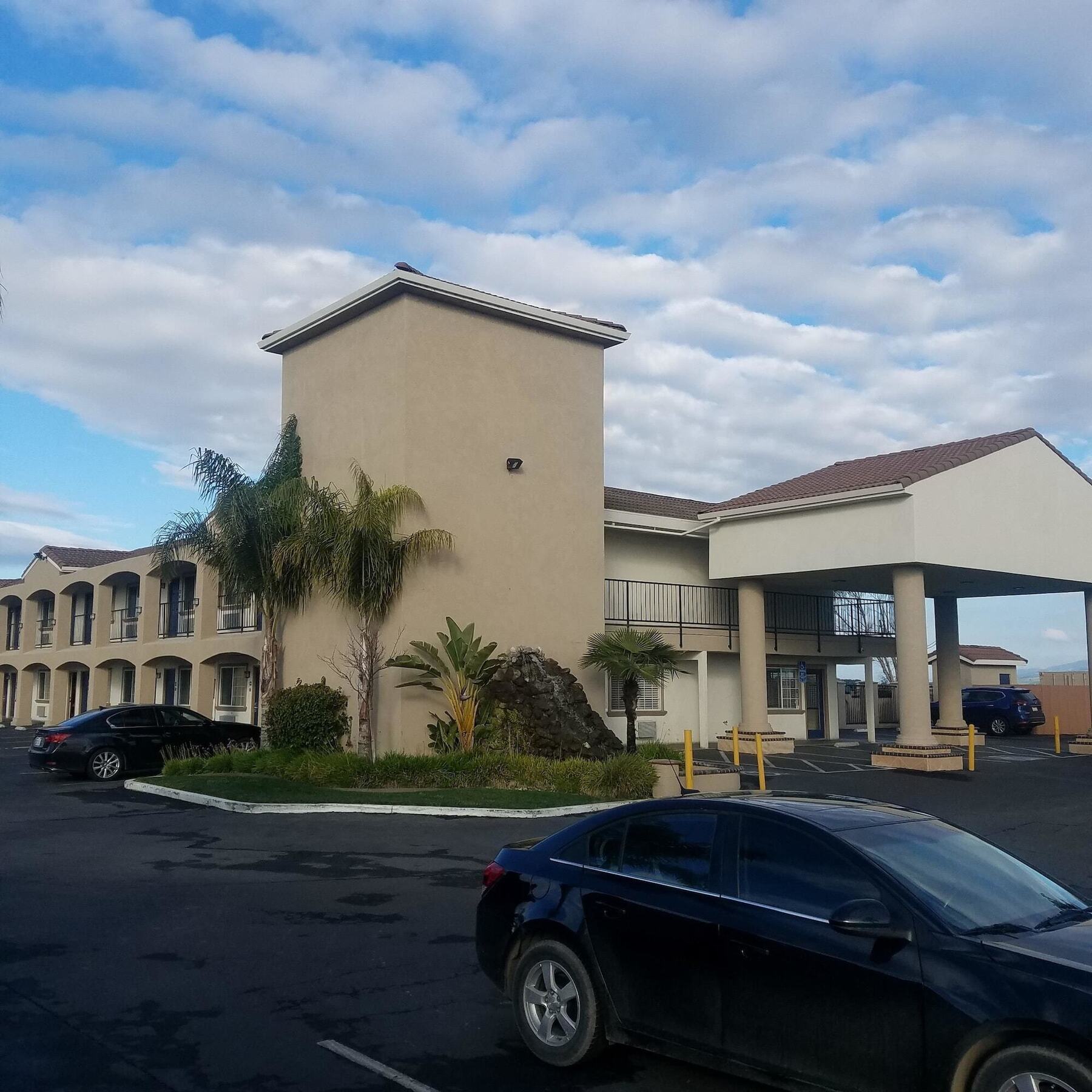 Surestay Hotel By Best Western Hollister Esterno foto